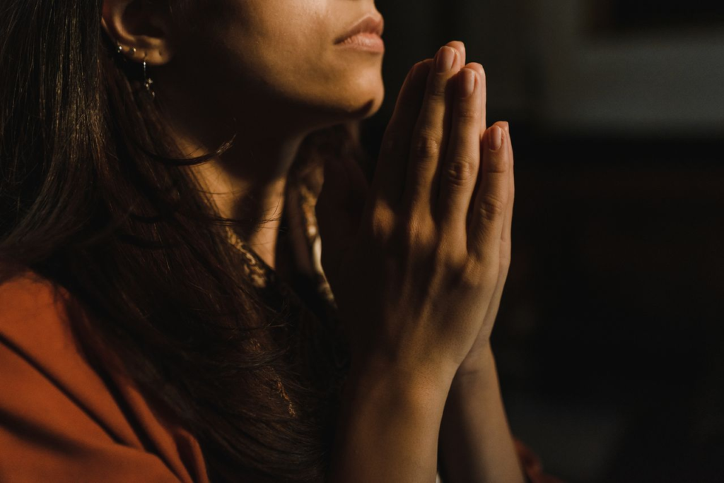 woman praying